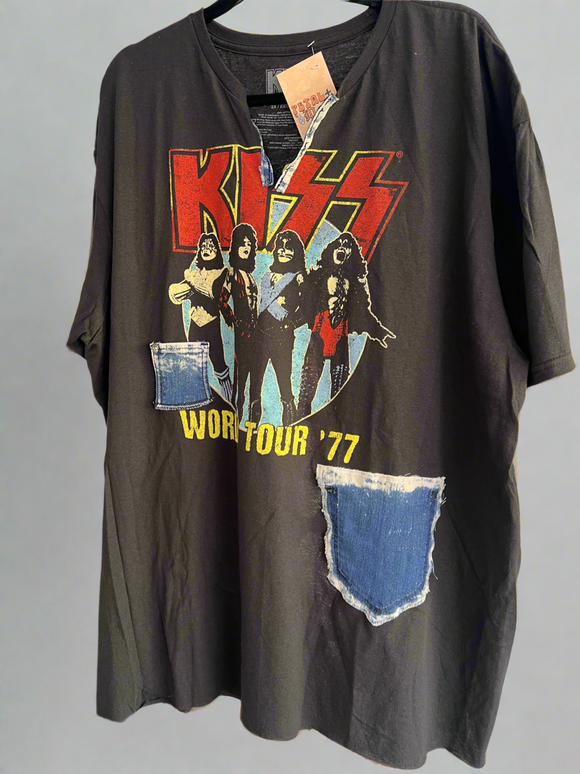 Kiss tie back reworked tee 2X